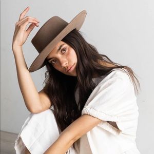 Gigipip + Ginger Gambler - Taupe